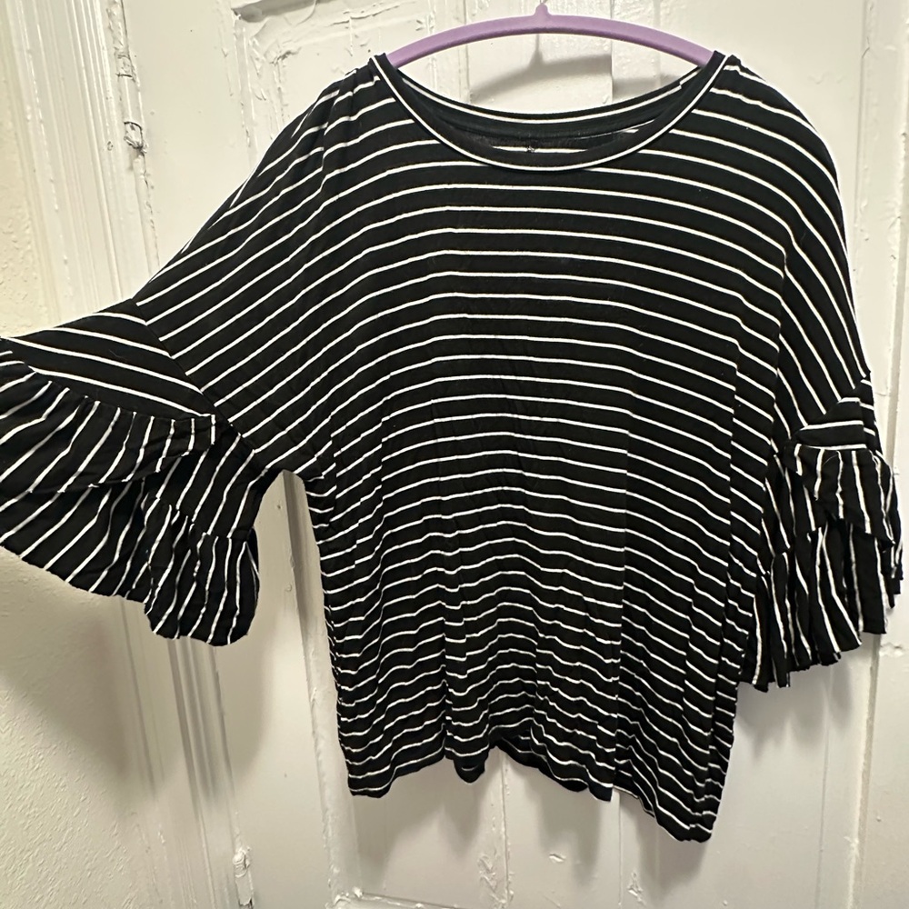 Lane Bryant Black and White Flutter Sleeve Ruffled Blouse